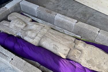 В Мексике случайно обнаружили древнюю статую 1450 года