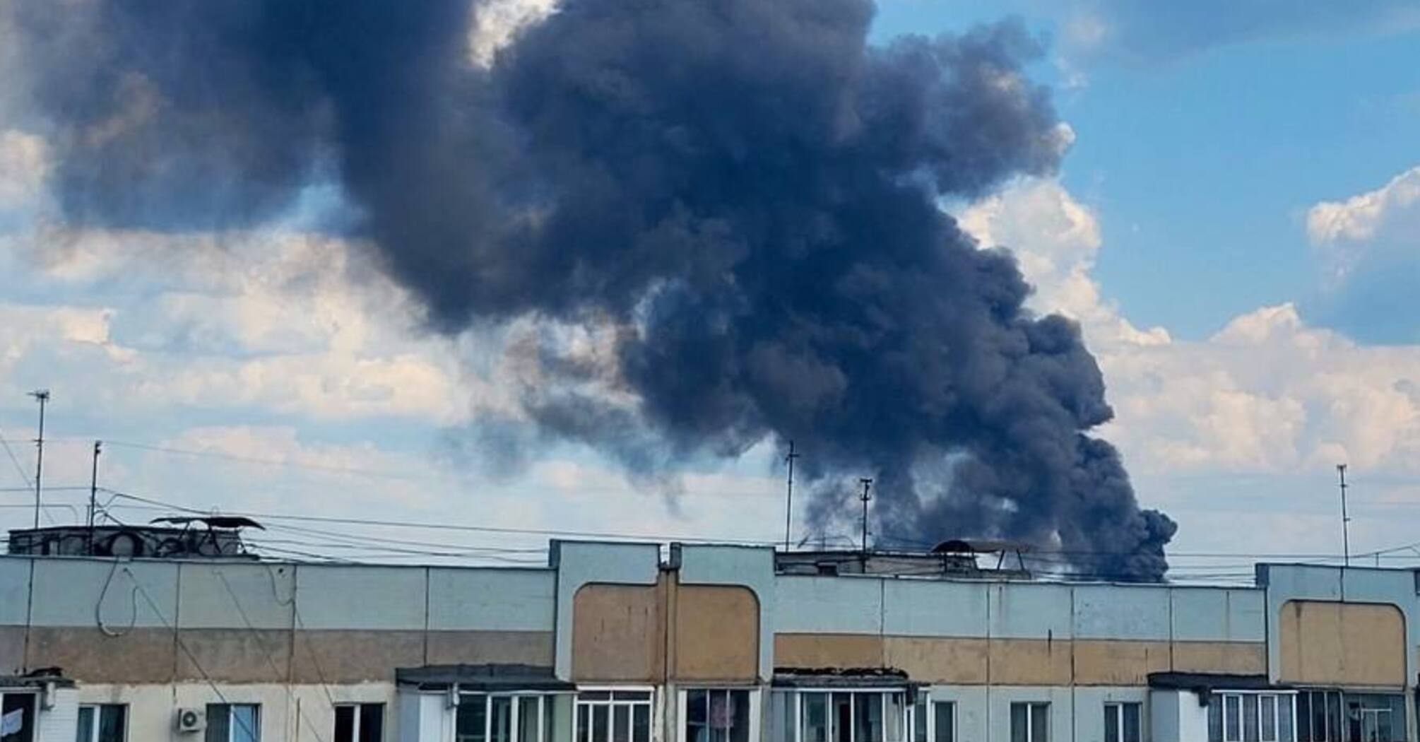 'Cotton' has come to Bryansk, russia: unfinished military hospital is on fire (photos and video)
