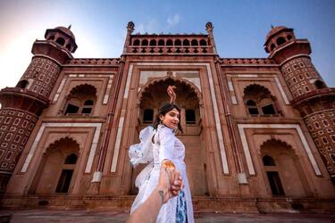 В Індії дівчина під час весілля покинула нареченого та викликала поліцію: що сталося