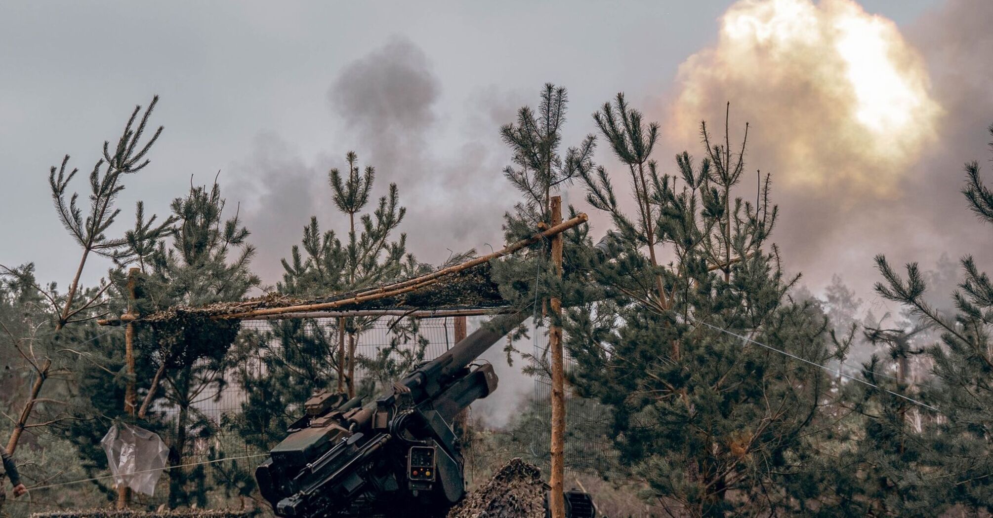 Бійці 45-ї бригади показали вибухове відео знищення ворожого паливозаправника на Луганщині