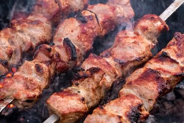 Как придать шашлыку запах дыма и копчености