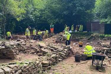 A strange grave was unearthed in Wales: a man was buried face down and nailed to the ground (photo)