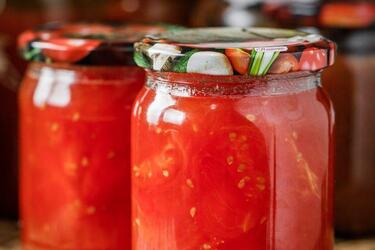 Клопотенко поделился рецептом варенья из помидоров