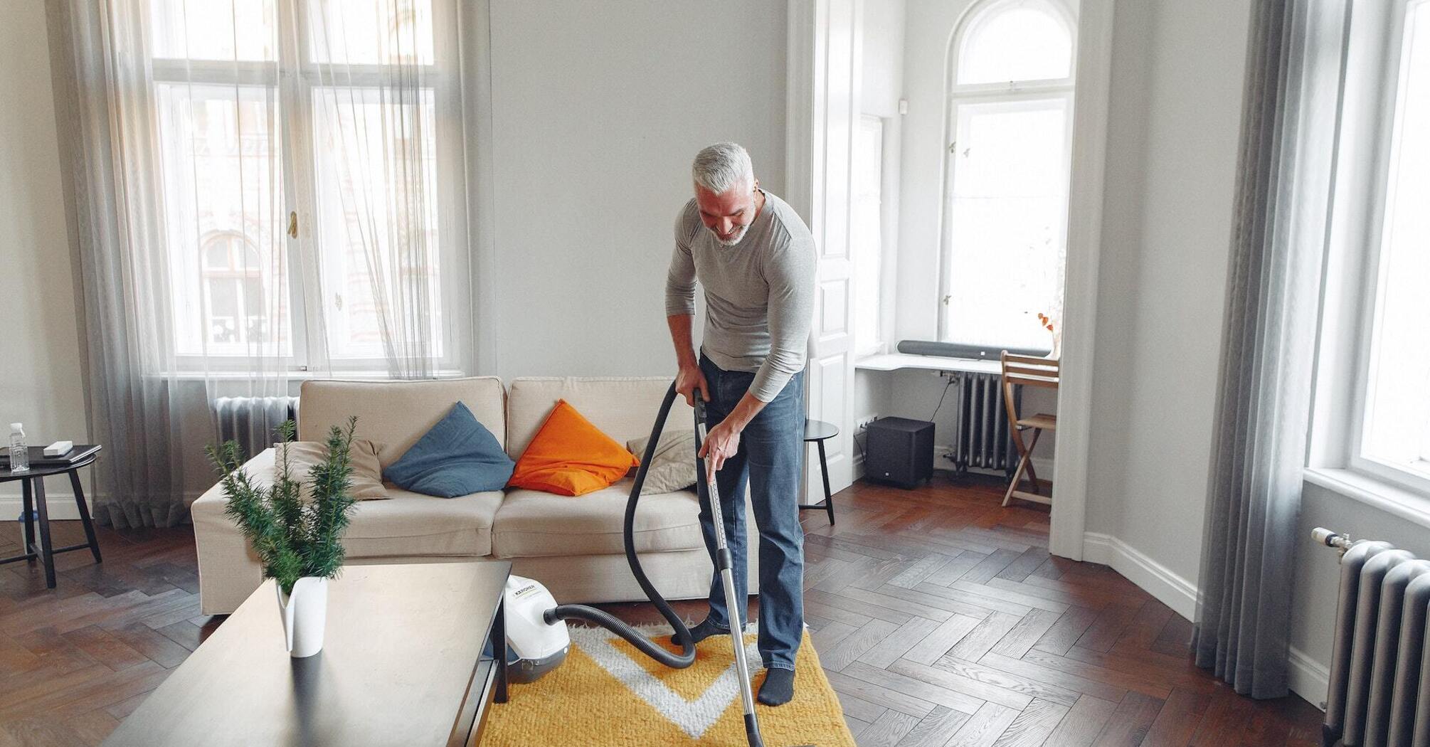 How to clean your carpet: useful tips for dealing with stains and dirt