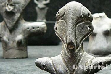 Figurines made by the Vinca people are found in Serbia: they look like aliens