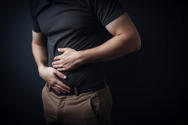 Що робити, коли болить живіт: як позбутися неприємного відчуття