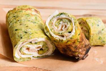 Як зробити рулети з кабачків без борошна з сирно-горіховою начинкою