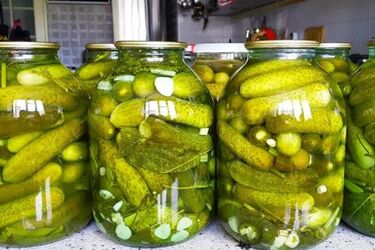 Что делать, чтобы банки с консервированными огурцами не взрывались