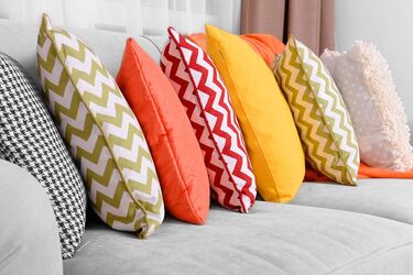 Как отчистить наволочку подушки от грязи и жира с помощью соды