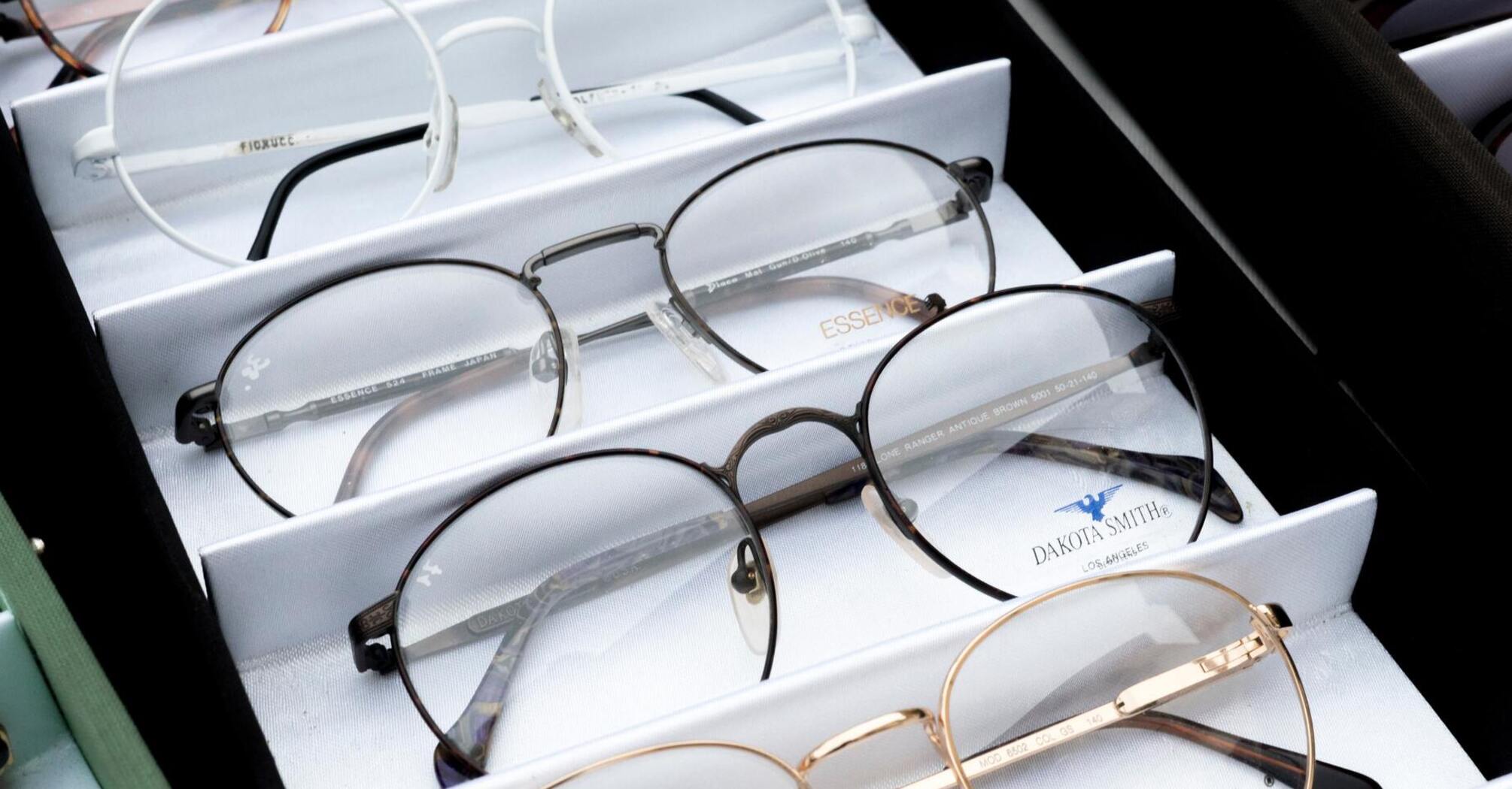 Як правильно обрати гарну оправу для окулярів: корисні поради
