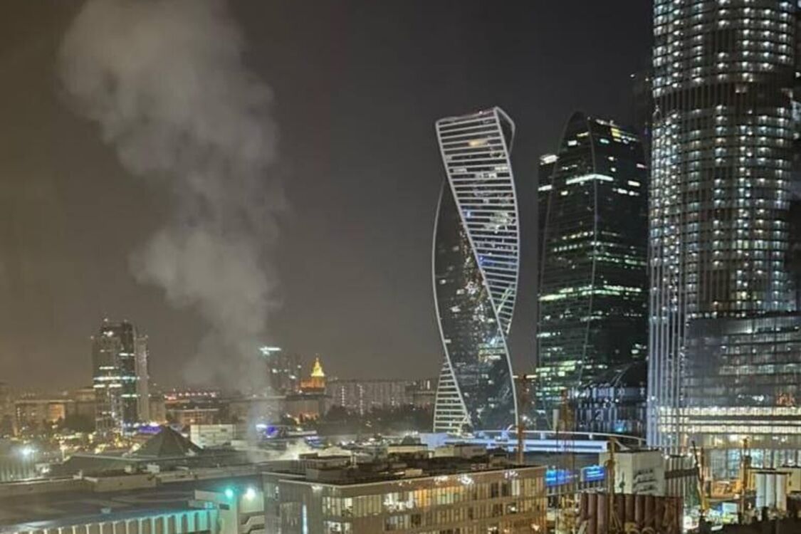 В россии снова взорвался БПЛА в районе Москва-сити: повреждено здание Экспоцентра (видео)