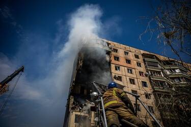 Rocket attack on high-rise buildings in Kryvyi Rih: what is known so far (photos and video)