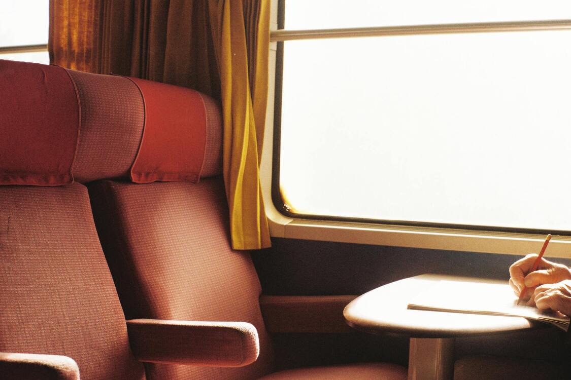 Квитки на потяг біля вікна: лайфхаки та поради, як купити правильне місце в потязі