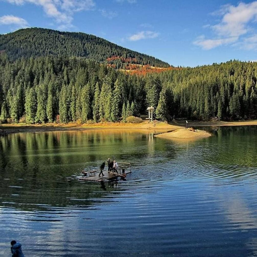 Скільки озер купання в карпатському регіоні: Популярні та зручні місця для відпочинку на водоймах Карпат