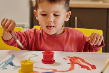 How to remove acrylic paint stains from things