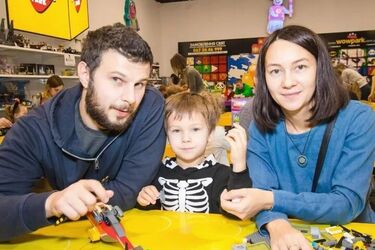 Веселі ідеї для сімейних вихідних в Києві за будь яку погоду