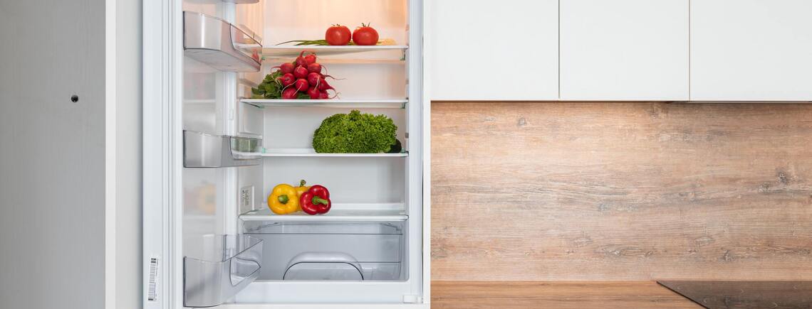 Як прибрати неприємний запах у холодильнику: корисні лайфхаки 
