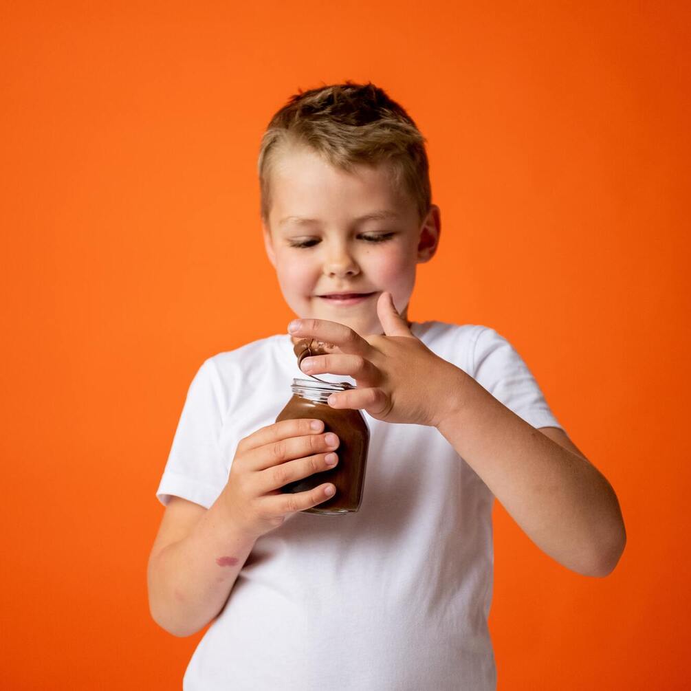 Токсические продукты, которые не следует давать детям: советы для родителей