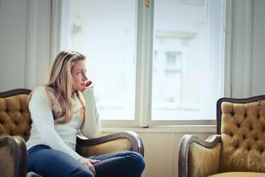 Значение и объяснение приметы 'присядем на дорогу'