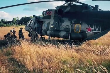 Разведка показала российского пилота, который 'пригнал' в Украину вертолет Ми-8 (видео)