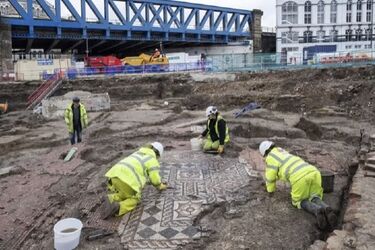 В Лондоне нашли римскую гробницу в хорошем состоянии: украшенная невероятной мозаикой