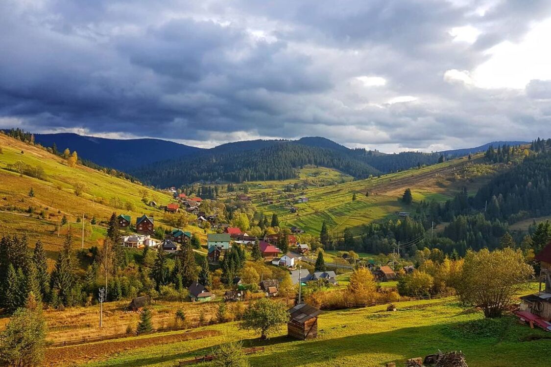 10 причин посетить Карпаты осенью: лучшие варианты горного отдыха