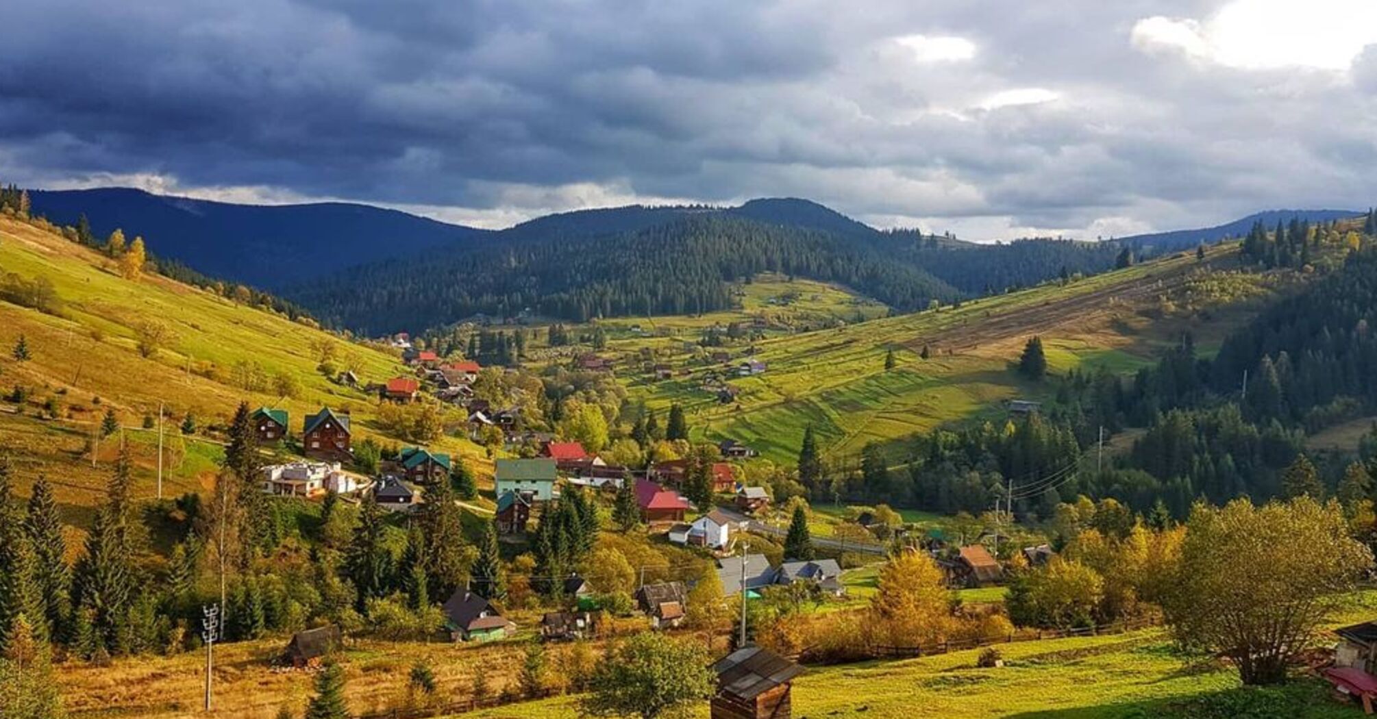 10 причин посетить Карпаты осенью: лучшие варианты горного отдыха