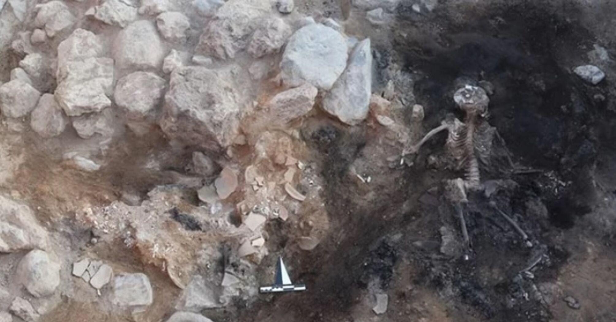 Жуткая находка в Турции: археологи откопали 3700-летний мозг и остатки кожи (фото)
