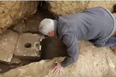 Toilet room with 2700-year-old stone toilet discovered in Jerusalem