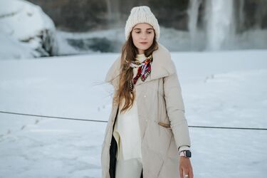 How to properly wash a down jacket to prevent stains and damage