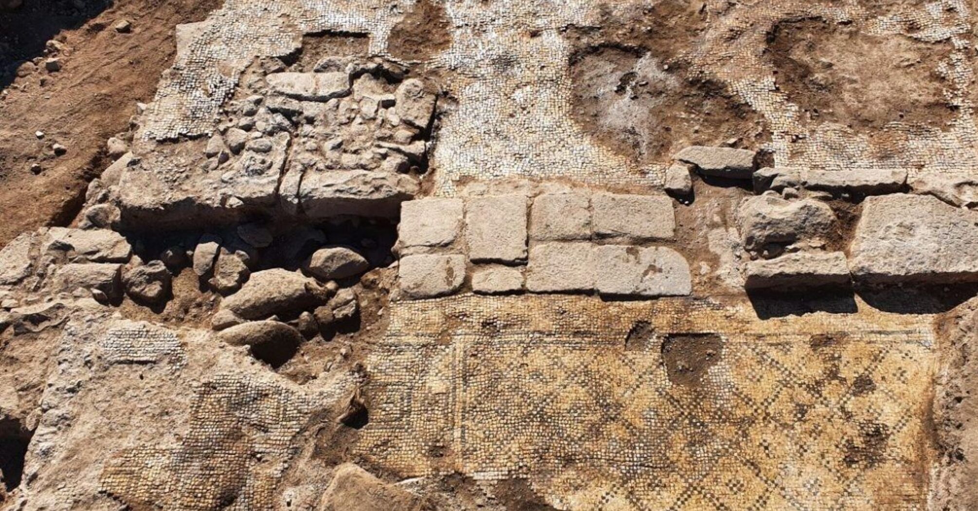 Inscription found in Israel, 1500 years old: Jesus Christ was mentioned (photo)