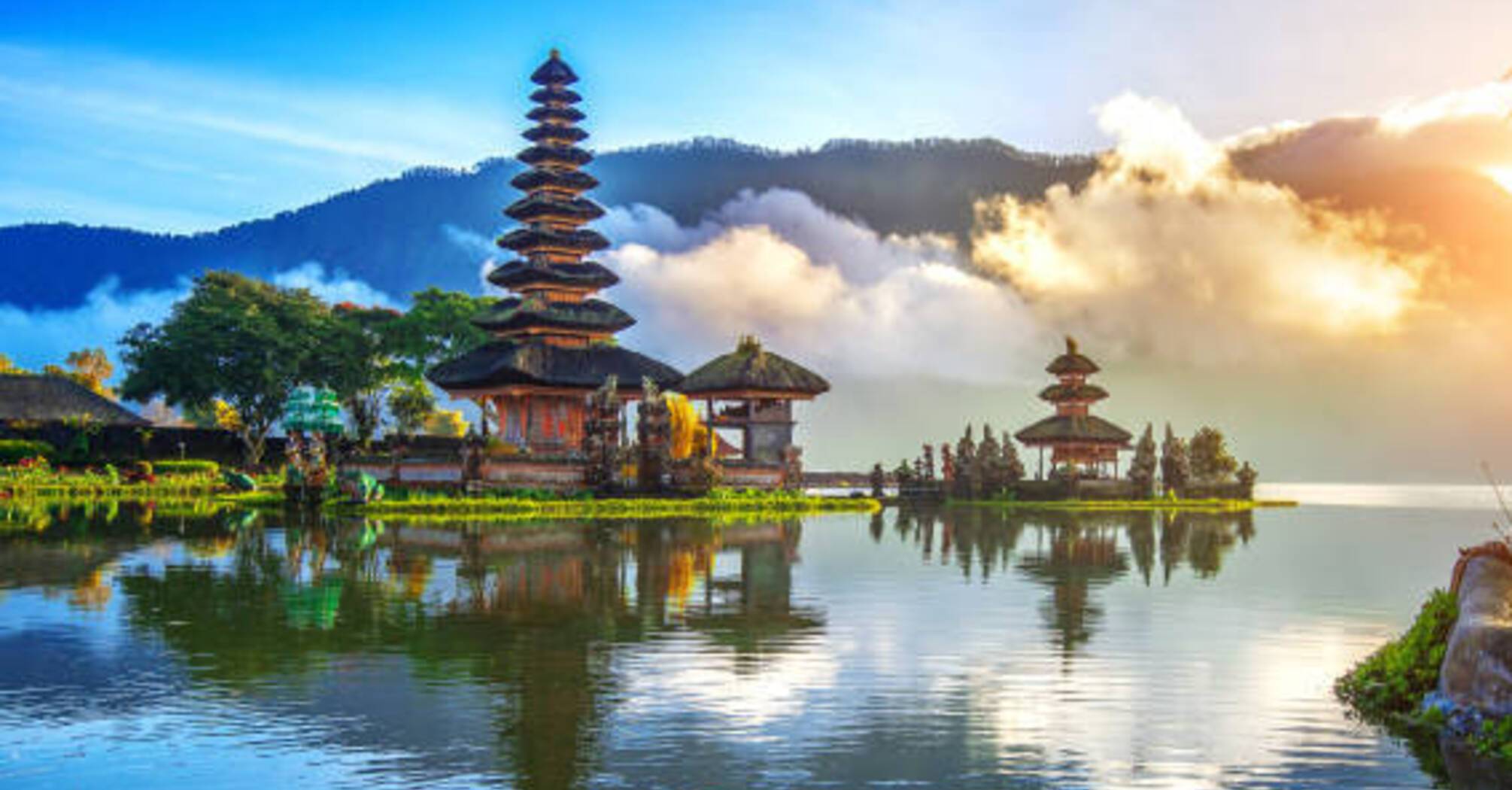 Advantages and disadvantages of living in Bali: is it worth moving in there