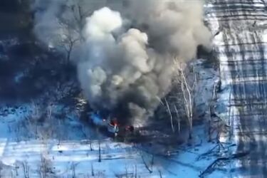 Ювелірний удар: FPV-дрон знищив російський МТ-ЛБ (відео)