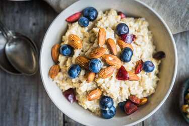 Why oatmeal is good for breakfast