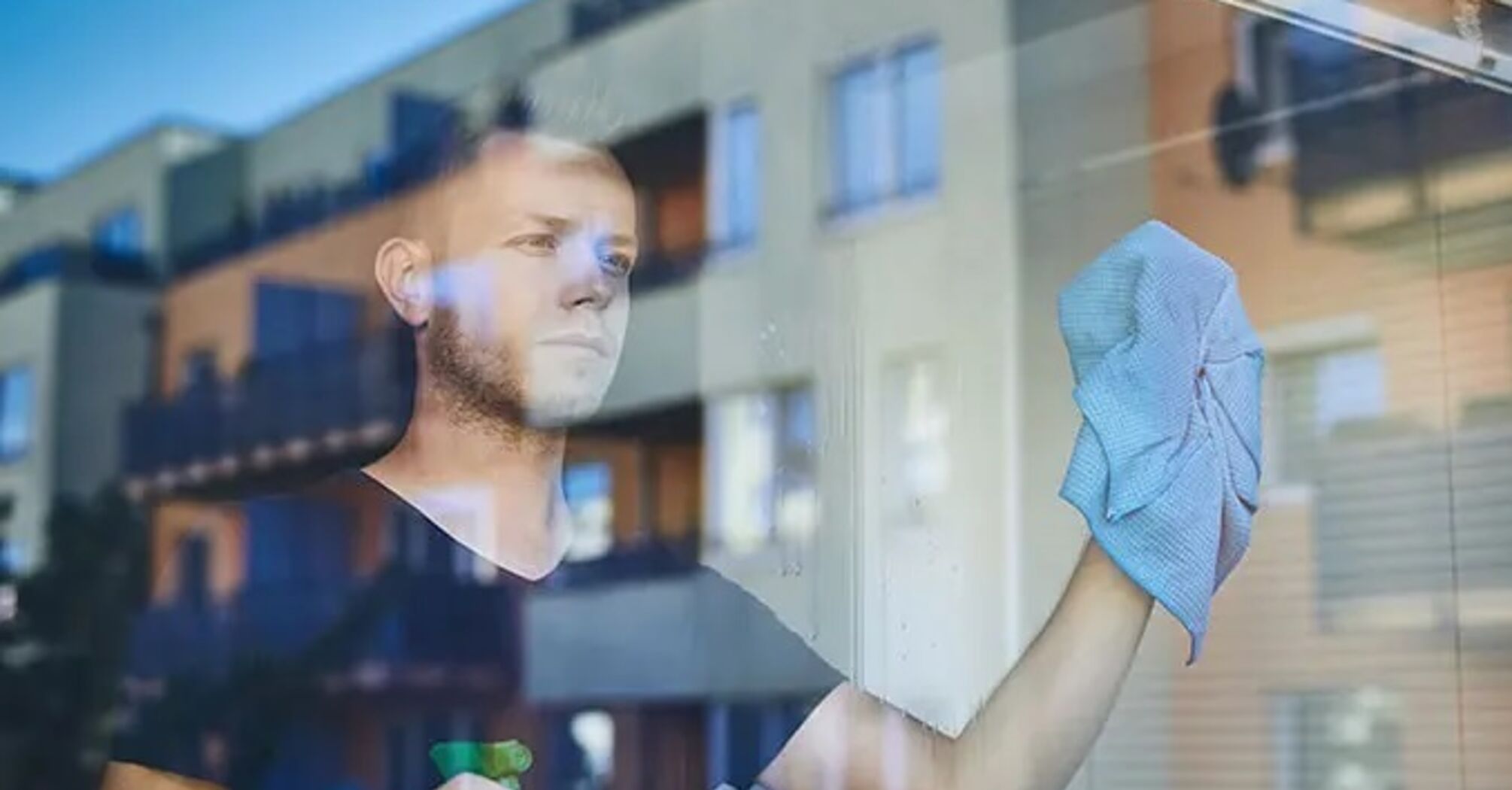 Windows will never be perfectly clean: common mistakes when cleaning glass