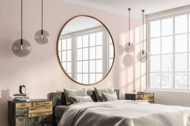 How to clean a mirror from stubborn stains: 3 useful life hacks