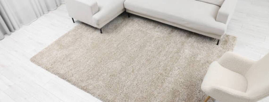 Як легко очистити килим від бруду: прості поради 