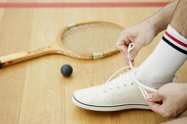 How to wash white socks: 3 useful life hacks