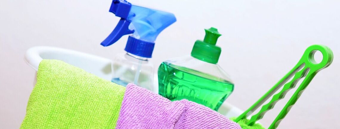 Побутові хитрощі, які полегшать прибирання будинку