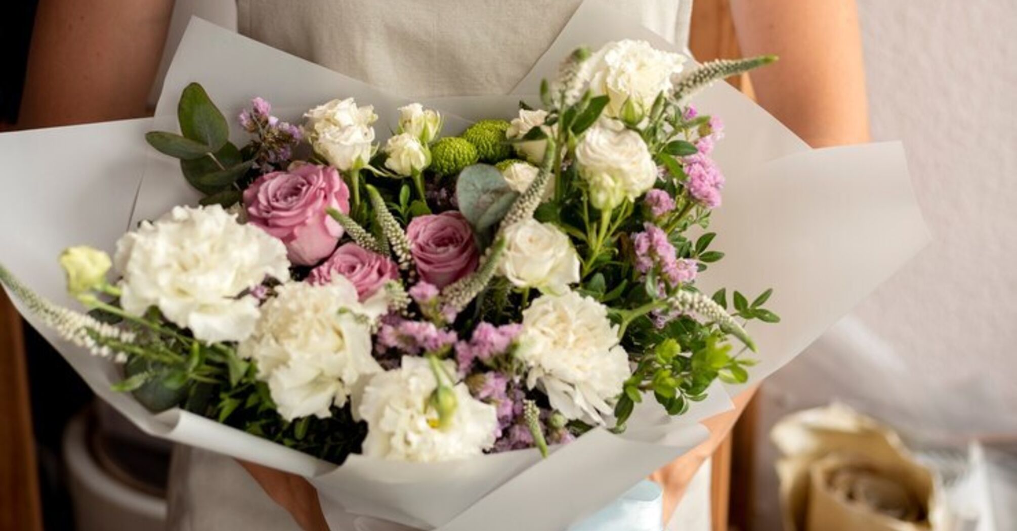 How to keep a gift bouquet fresh for as long as possible: Useful tips