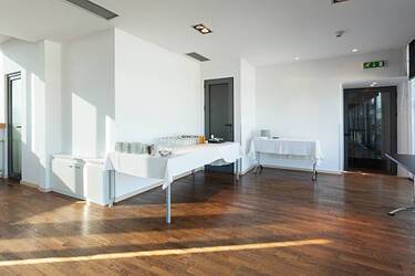 How to remove primer stains on laminate flooring: 5 effective tips