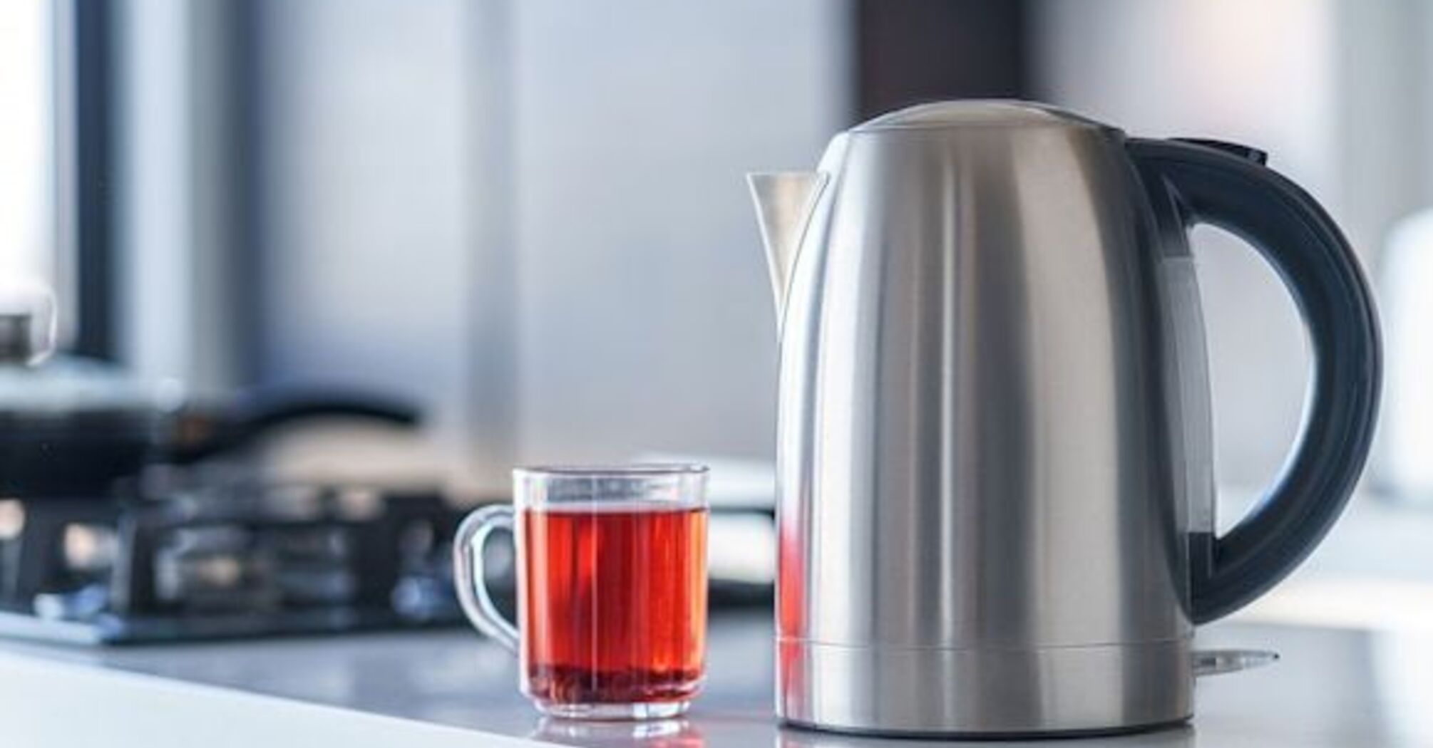 Как легко удалить накипь из чайника: 4 способа