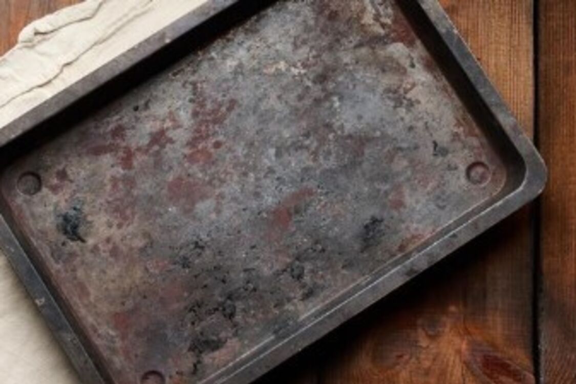 How to get rid of old rust on a baking sheet in minutes: a proven method