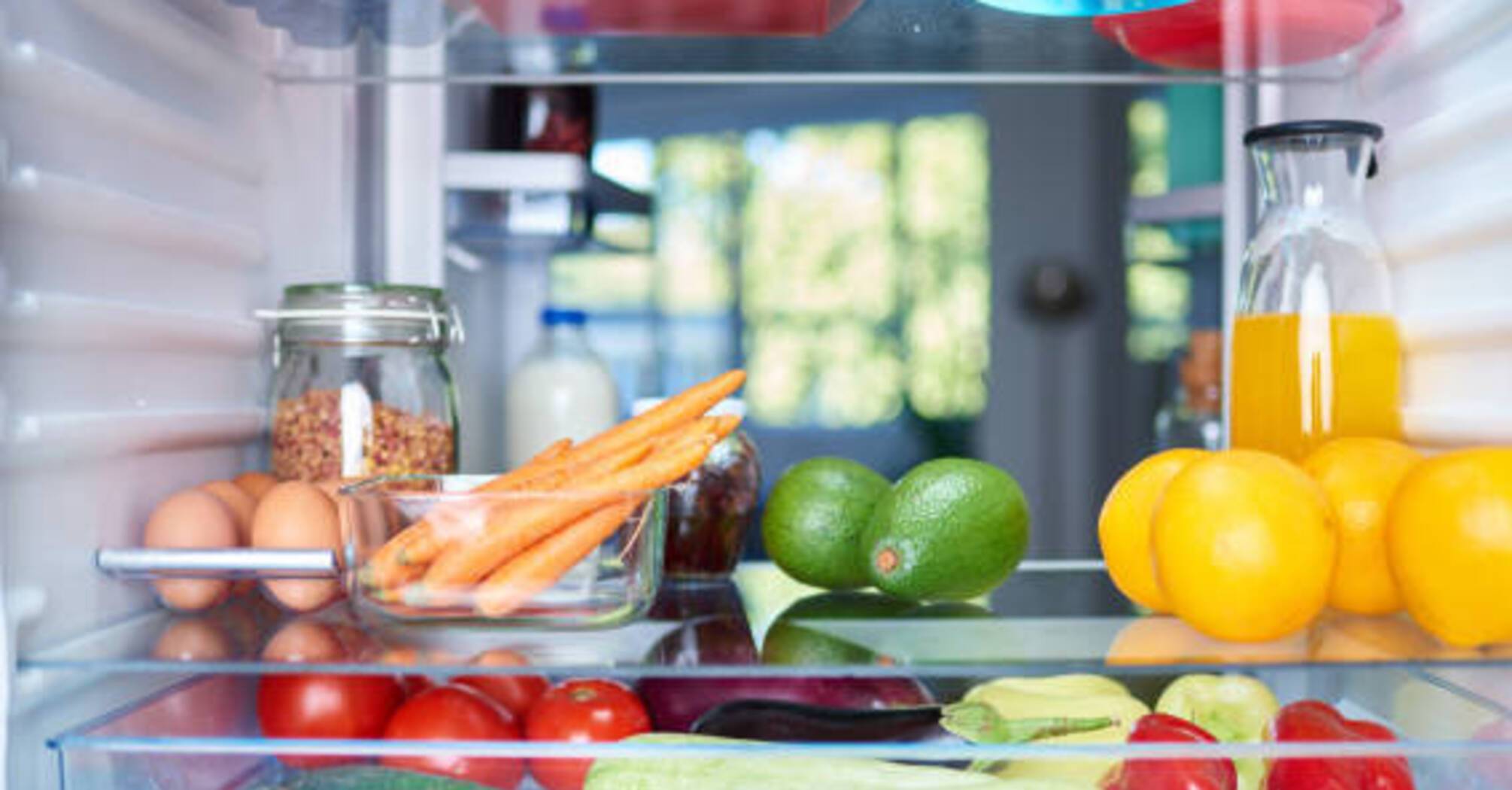 Як позбутися від неприємного запаху в холодильнику: 5 дієвих порад