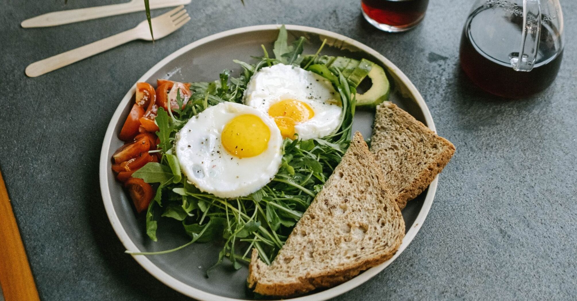 Как пожарить яйца без растительного масла: полезные советы для здорового питания