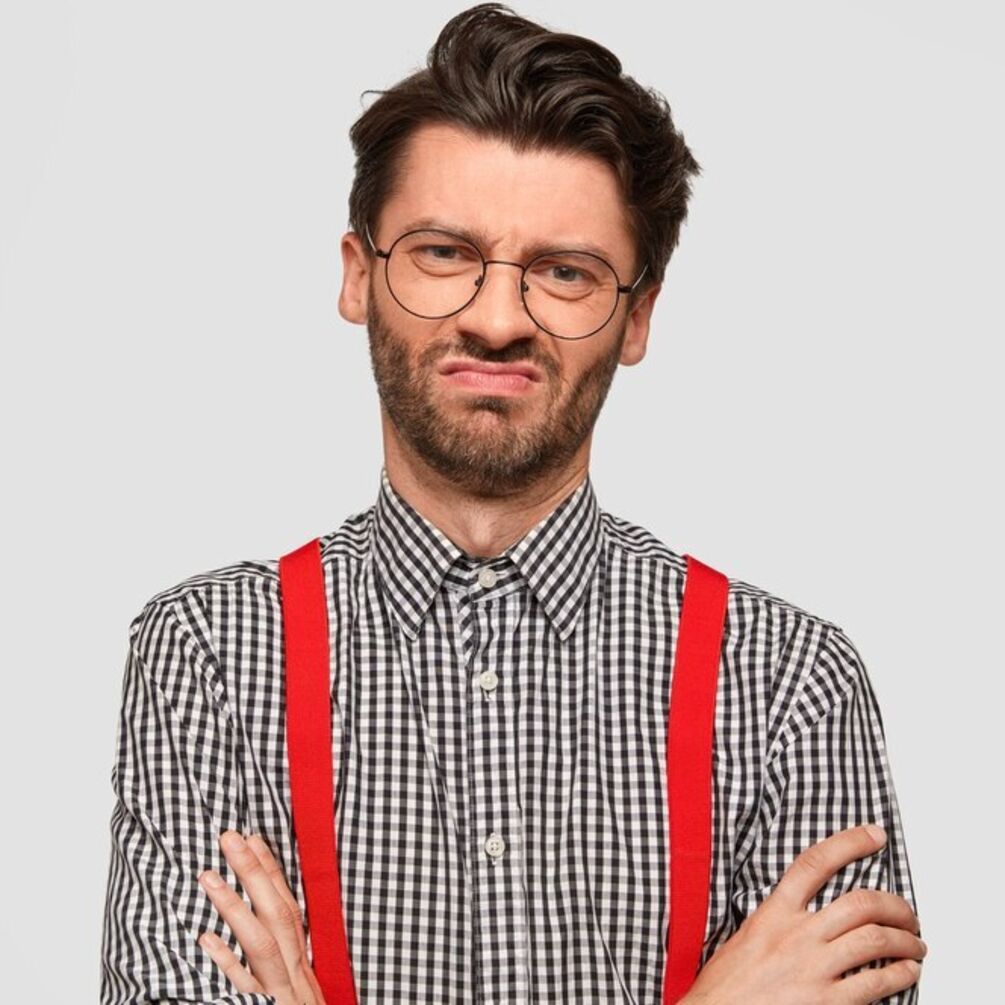 Раздраженные люди по гороскопу: кто всегда выглядит недовольным