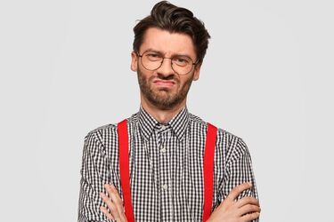 Раздраженные люди по гороскопу: кто всегда выглядит недовольным
