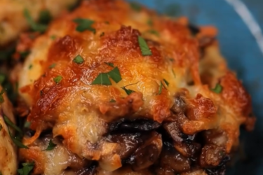 Chopped cutlets with cheese: a tasty and quick dish