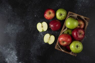 Почему яблоки в Украине рекордно дорогие и стоит ли ждать падения цен