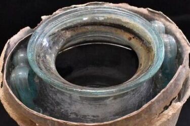 В Андалусии обнаружили бутылку вина в возрасте 2000 лет с жуткой находкой (фото)